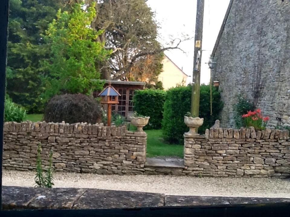 The Manor Farm Alderton Villa Chippenham  Exterior photo