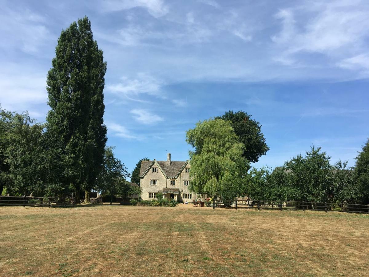 The Manor Farm Alderton Villa Chippenham  Exterior photo